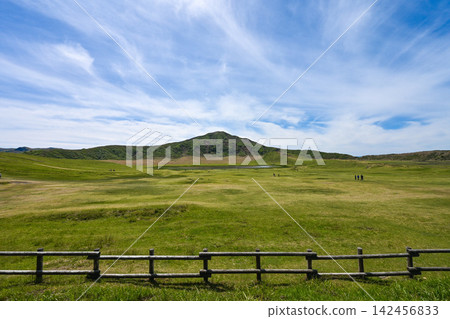 Aso Kusasenrigahama, Kumamoto Prefecture, under a clear blue sky. Aso Kusasenrigahama, Kumamoto Prefecture, under a clear blue sky. 142456833