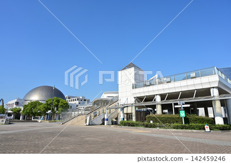 名古屋港水族館(愛知縣)入口附近 名古屋港水族館(愛知縣)入口附近 142459246