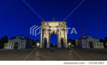 Arch of Peace in Simplon Square day to night timelapse. It is a neoclassical triumph arch Arch of Peace in Simplon Square day to night timelapse. It is a neoclassical triumph arch 142461867