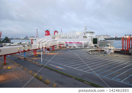 北海道莧小牧西港渡輪碼頭 北海道莧小牧西港渡輪碼頭 142462893