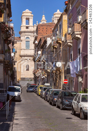 Historic Street with Church in Catania, Sicily, Italy Historic Street with Church in Catania, Sicily, Italy 142463106