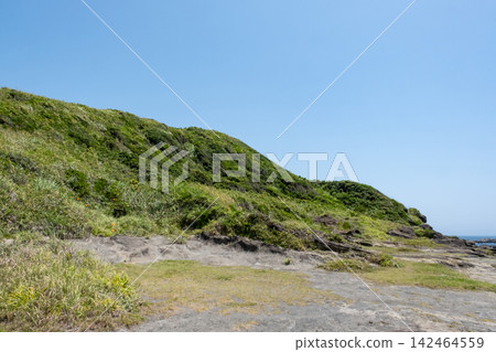 Summer scenery of the cape at Jogashima Beach on the Miura Peninsula in Kanagawa Prefecture. Summer scenery of the cape at Jogashima Beach on the Miura Peninsula in Kanagawa Prefecture. 142464559