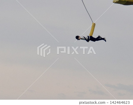 bungee jump bungee jump 142464623