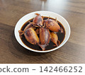 Homemade squid rice, glutinous rice, boiled squid dish 142466252
