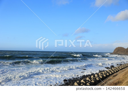 知床海岸的浪花(北海道知床) 知床海岸的浪花(北海道知床) 142466658