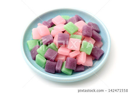 Small rice cakes, cheap sweets Small rice cakes, cheap sweets 142471558