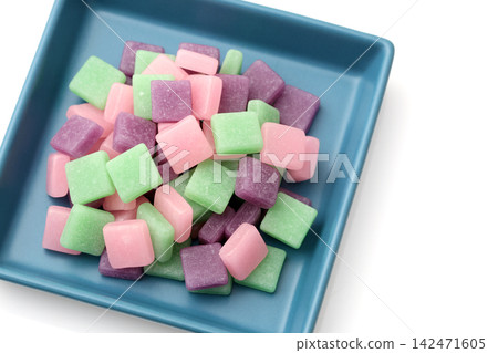 Small rice cakes Small rice cakes 142471605