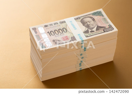 價值800萬日圓的紙幣 價值800萬日圓的紙幣 142472090