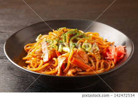 Fried noodles Fried noodles 142472534