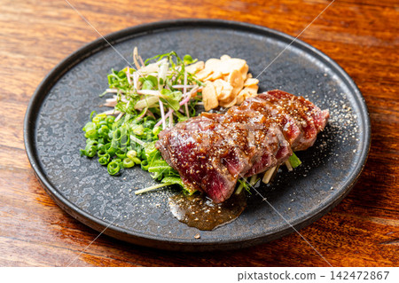 An exquisite venison marinated dish that brings out the umami of salt koji. An exquisite venison marinated dish that brings out the umami of salt koji. 142472867