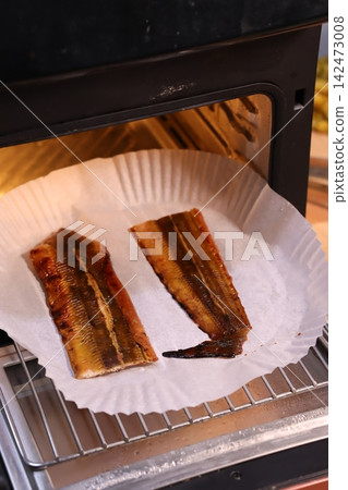 Grilled Fish Pieces in Oven Grilled Fish Pieces in Oven 142473008