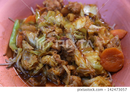 Stir-Fried Chicken and Vegetables Dish Stir-Fried Chicken and Vegetables Dish 142473057