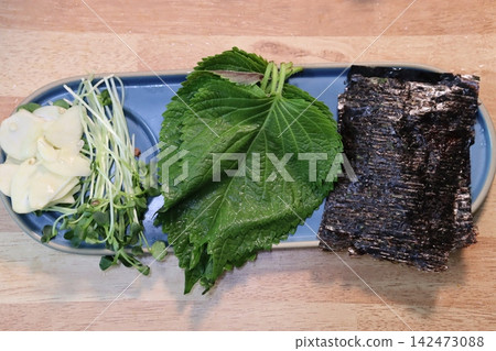 Fresh Japanese Cooking Ingredients Arranged on Plate Fresh Japanese Cooking Ingredients Arranged on Plate 142473088