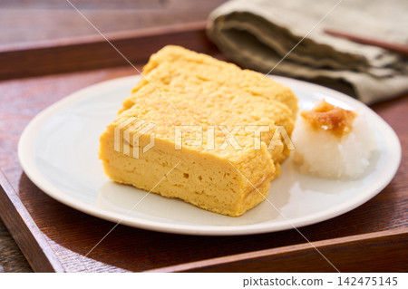 日式蛋料理:蘿蔔絲蛋捲。 日式蛋料理:蘿蔔絲蛋捲。 142475145