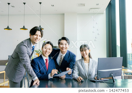 Businessmen to meet Businessmen to meet 142477453