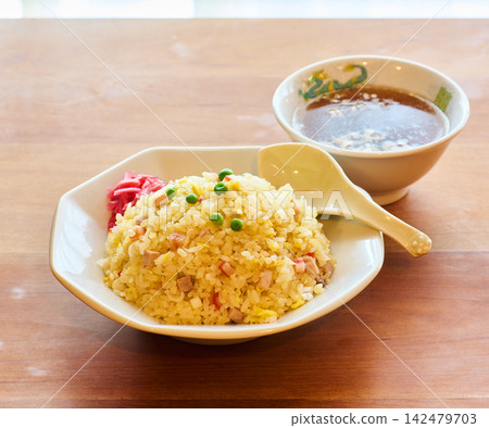 炒飯、炒飯、炒飯套餐、中餐、中國菜、米飯、蛋炒飯、雞蛋、g 炒飯、炒飯、炒飯套餐、中餐、中國菜、米飯、蛋炒飯、雞蛋、g 142479703