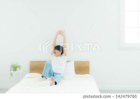 寢室裡的男人》 寢室裡的男人》 142479780