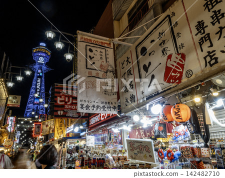 通天閣的夜景 通天閣的夜景 142482710