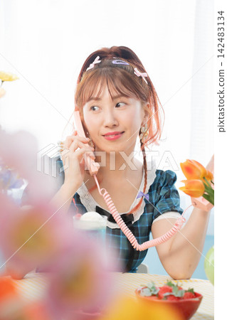 女人打電話 女人打電話 142483134