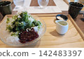 日式抹茶紅豆沙刨冰 142483397