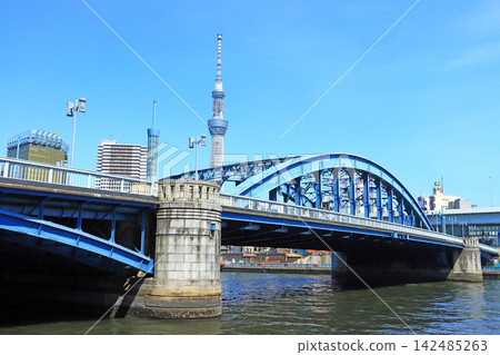 東京都墨田區東京晴空塔和駒形橋的風景 東京都墨田區東京晴空塔和駒形橋的風景 142485263