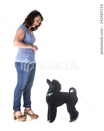 dog, owner and obedience 142485514
