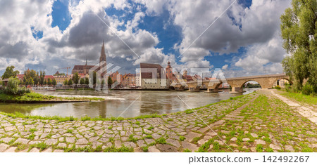 Stone Bridge and Danube River Panorama in Regensburg, Germany Stone Bridge and Danube River Panorama in Regensburg, Germany 142492267