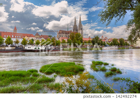 Regensburg Cathedral and Danube Riverfront in Bavaria, Germany Regensburg Cathedral and Danube Riverfront in Bavaria, Germany 142492274