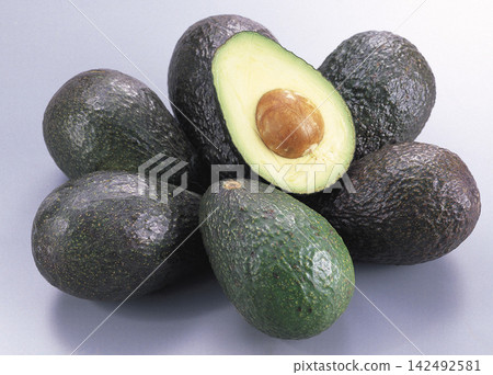 Avocado Avocado 142492581