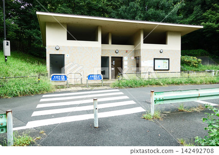 武藏野都立公園5號公共衛生間(東京都小金井市) 武藏野都立公園5號公共衛生間(東京都小金井市) 142492708