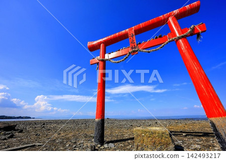 退潮時大行神社水下鳥居(佐賀縣富士通郡多良町) 退潮時大行神社水下鳥居(佐賀縣富士通郡多良町) 142493217