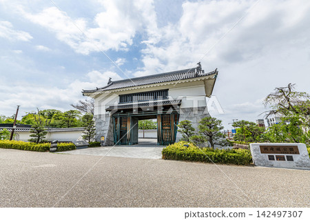 愛知縣岡崎市岡崎城公園大手門 愛知縣岡崎市岡崎城公園大手門 142497307