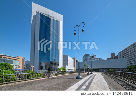 位於河口西公園的河口市立美術館及河口綜合文化中心 142498611