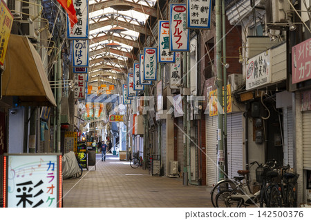 Tobita Hondori Shopping Street (Nishinari Ward, Osaka City) Tobita Hondori Shopping Street (Nishinari Ward, Osaka City) 142500376