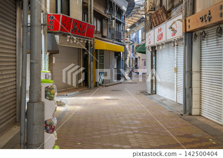 Sanno Market Dori Shopping Street (Nishinari Ward, Osaka City) Sanno Market Dori Shopping Street (Nishinari Ward, Osaka City) 142500404