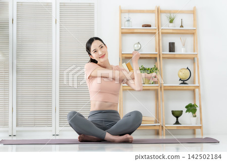 女性伸展 女性伸展 142502184