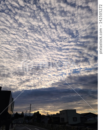 清晨從小淵澤站看到的陰天 清晨從小淵澤站看到的陰天 142505272