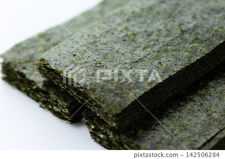 Roasted seaweed Roasted seaweed 142506284