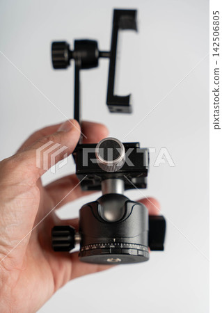 Swivel joint and smartphone holder used for shooting content Swivel joint and smartphone holder used for shooting content 142506805