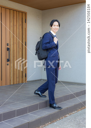 男人在工作 男人在工作 142508184