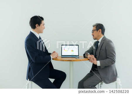兩個商人 142508220