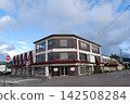 A deserted shopping street in front of Nobeyama Station A deserted shopping street in front of Nobeyama Station 142508284