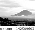 富士山，淡墨色 142509603