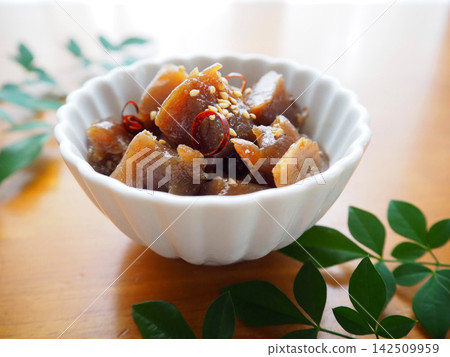 Konjac and burdock root kinpira Konjac and burdock root kinpira 142509959