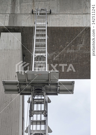 Bridge Ladder Lift Platform Bridge Ladder Lift Platform 142511241