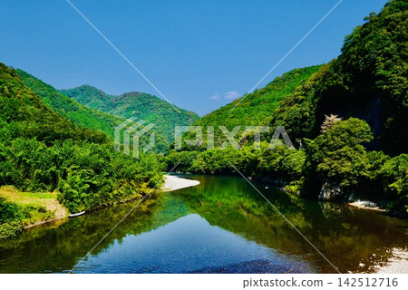 夏季錦川中游的美景 夏季錦川中游的美景 142512716