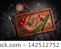Beef grill steak with green asparagus 142512752