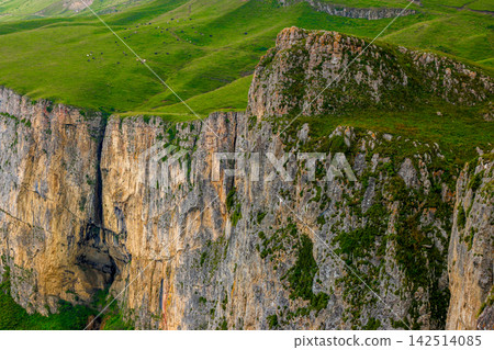 Mountain landscape viewed from above 142514085
