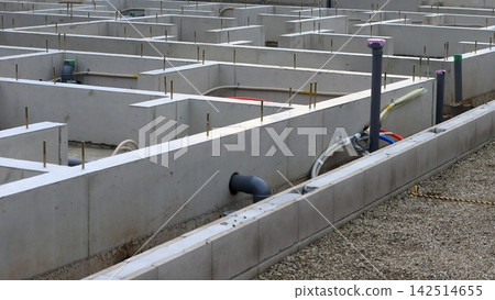 新房子的基本建設的形象 新房子的基本建設的形象 142514655