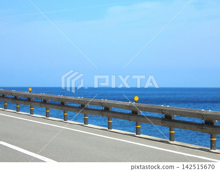 沿著海岸線跑步 ① 沿著海岸線跑步 ① 142515670